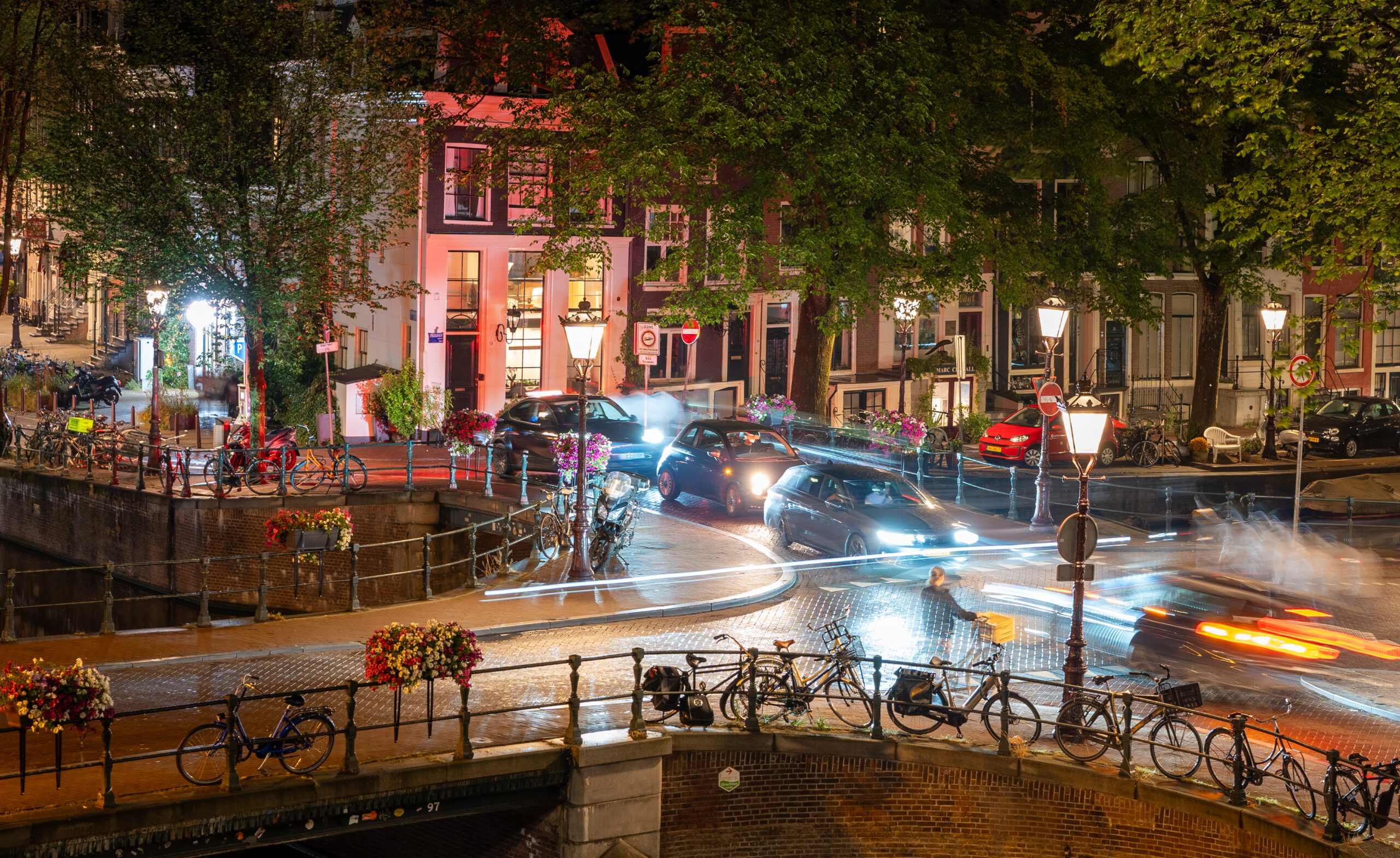Amsterdam by night | Security awareness program